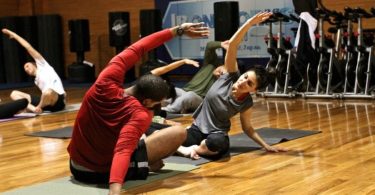 know all about muscle stretch tips in hindi, मसल्स स्ट्रेच करने के सही नियम मांसपेशियों की कसरत के लिए.