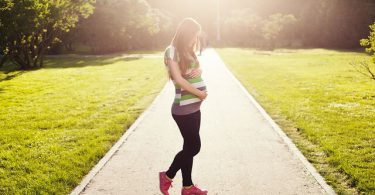 जाने जल्दी गर्भवती कैसे हों – ध्यान दे ये 8 बातें क्यूंकि गर्भवती या प्रेगनेंसी के लिए टिप्स, pregnant hone ke tips jaldi pregnant hone ke liye hindi.