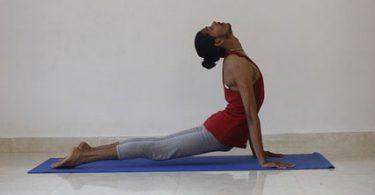 विस्तार में जाने निमोनिया से बचने के योग क्यूंकि योग की मदद से आप कई बिमारियों से बच सकते हैं, yoga tips for pneumonia in hindi.