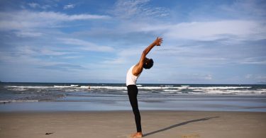 विस्तार में जाने पुरुषों के योग करने के फायदे क्यूंकि यह रोग प्रतिरोधक क्षमता, मानसिक क्षमता, कब्ज की समस्या आदि में उपयोगी है, yoga benefits for men hindi.