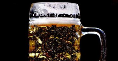 बीयर पीने के फायदे और नुकसान जाने हिंदी में विस्तार से ताकि आप रहें स्वस्थ, beer pine ke fayde aur nuksan jane hindi mein