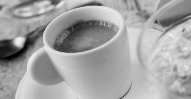 ब्लैक कॉफी पीने के फायदे जाने आपकी सेहत या त्वचा के लिए क्यूंकि इसमें हैं बहुत गुण भी, black coffee health benefits in hindi
