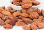 आइये जानते हैं ज्यादा बादाम खाने से होने वाले नुकसान के बारे में इसलिए आपको बादाम संतुलित मात्रा में ही खाने चाहिए, side effects of almonds in hindi