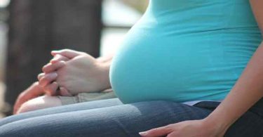 प्रेगनेंसी में एसिडिटी दूर करने के आसान टिस्प ताकि आप कर सकें गर्भावस्था में देखभाल और कर पाएं इस टाइम को एन्जॉय, acidity during pregnancy tips in hindi