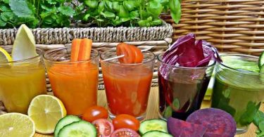सब्जियों के जूस के फायदे आपकी सेहत के लिए क्यूंकि यह दिल, बिमारियों, इम्यून सिस्टम आदि के लिए बहुत लाभकारी है, Vegetable juice health benefits in hindi