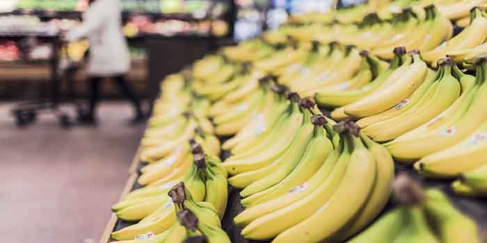 क्या खाली पेट केला खाना चाहिए?