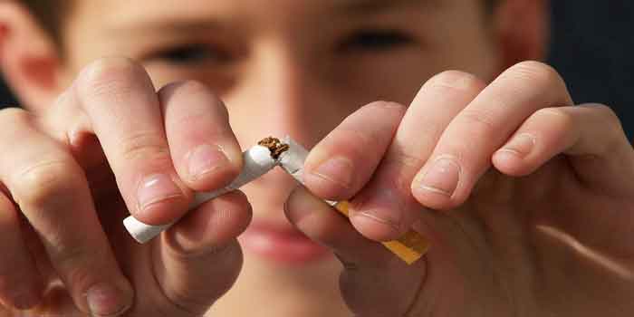कैंसर से लड़ने के लिए धूम्रपान स्वास्थ्य के लिए हानिकारक