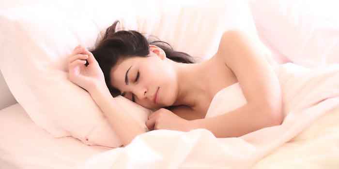मेटाबॉलिज्म में तेजी लाने के लिए अच्छी नींद लें