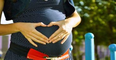 सफर के दौरान गर्भवती महिला रखें इन बातों का ध्यान