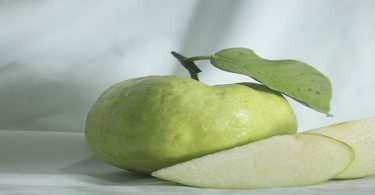 प्रेग्नेंसी में अमरूद खाने के फायदे - Guava in pregnancy benefits