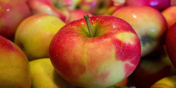 सुबह सेब खाने के फायदे